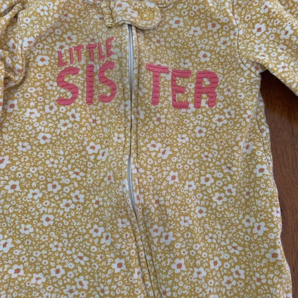 🍊5/$25 Carter's Mustard and Pink Footies One Piece size 3-6m - Picture 3 of 6
